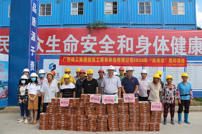 锦官阁项目送清冷。张钊林 摄.JPG