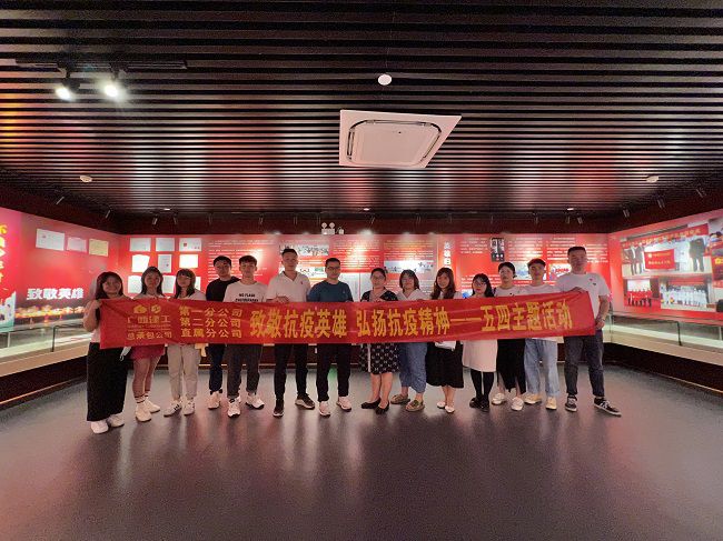 合影留想；畦￡ 摄（建图）.jpg
