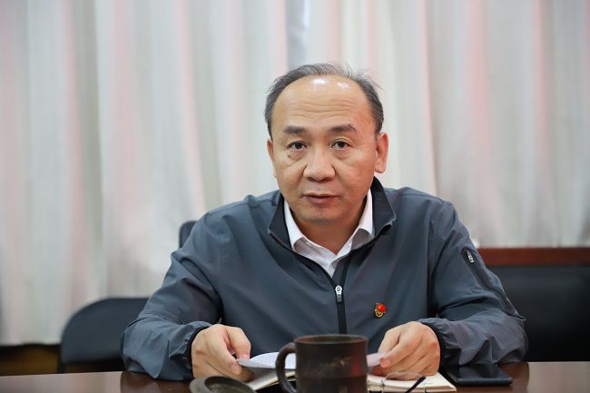 陆烜讲话。侯健杰摄（建图）.jpg