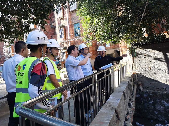1700526209438278.jpg 陆副市长到项目查看施工情况(建图).jpg