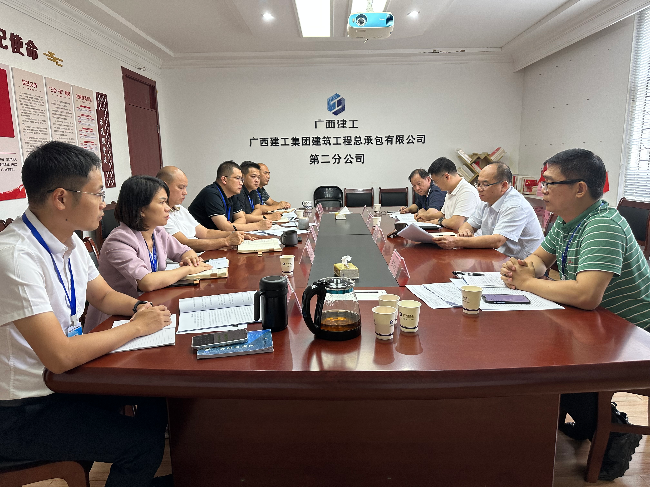 调研会现场。王莹摄（建图）.png